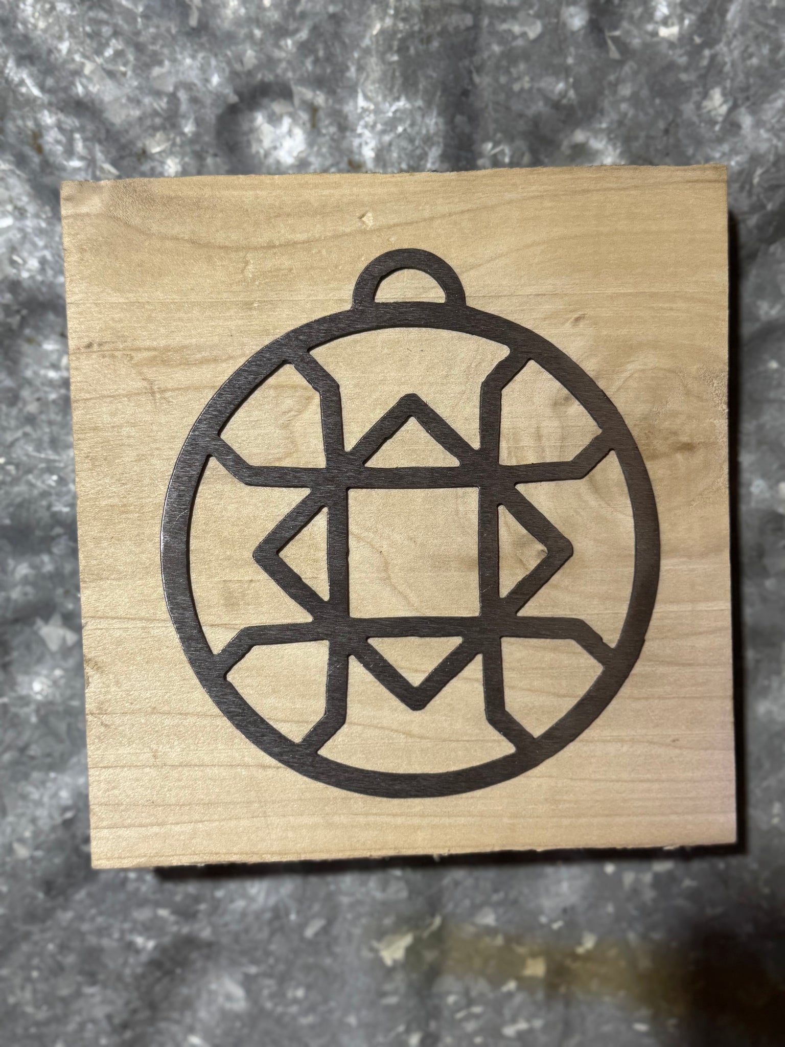 Metal Round Quilt